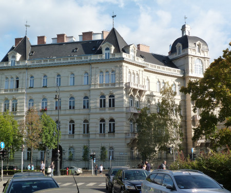 Palace apartment on Andrassy Avenue