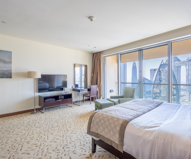 Luxury Living Apartment With City Views