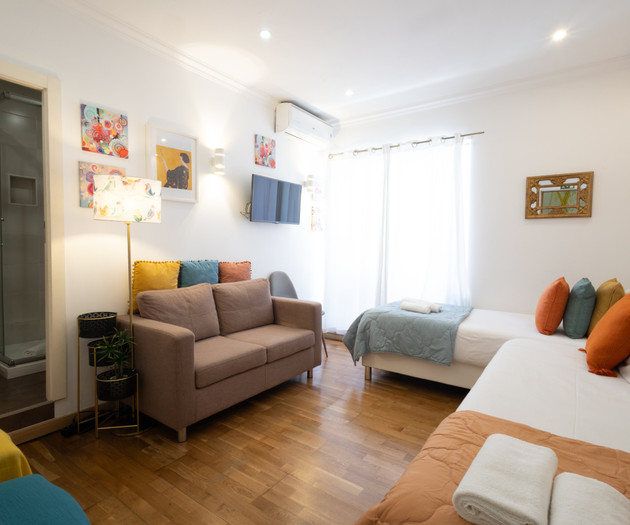 Guesthouse 5 suites 10 Guests 5 wc Avenue liberty