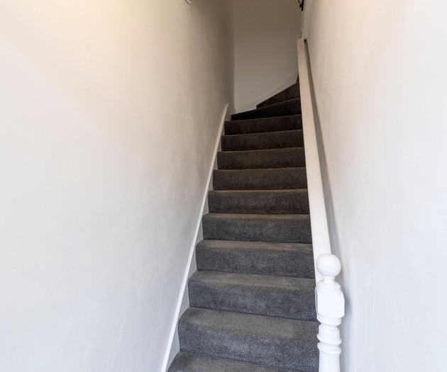 Spacious 4BR Home in Gateshead Sleeps 8 w/Parking