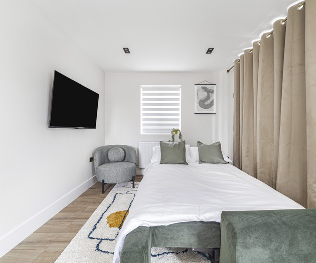 Chic and Classy 2BR Penthouse w/ Parking, 6 Guests