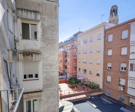 R0121- Room in co-living in Poble Sec