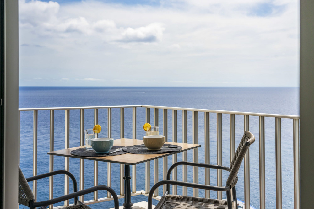Studio with pool and sea view - Funchal Sea View I