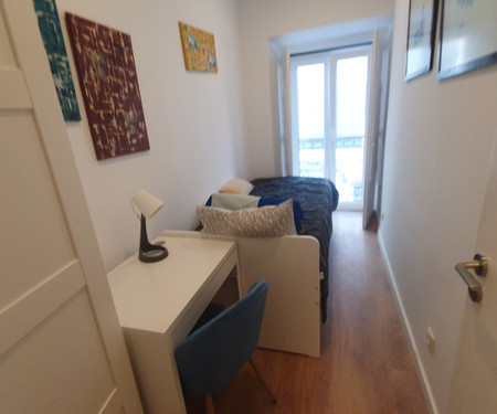 Apartment with 3 bedrooms with 2 bathrooms and A/C