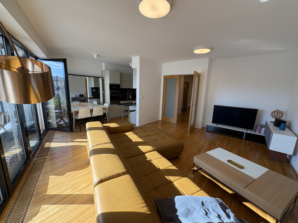 Spacious, Stylish 3kk Apartment in the center preview