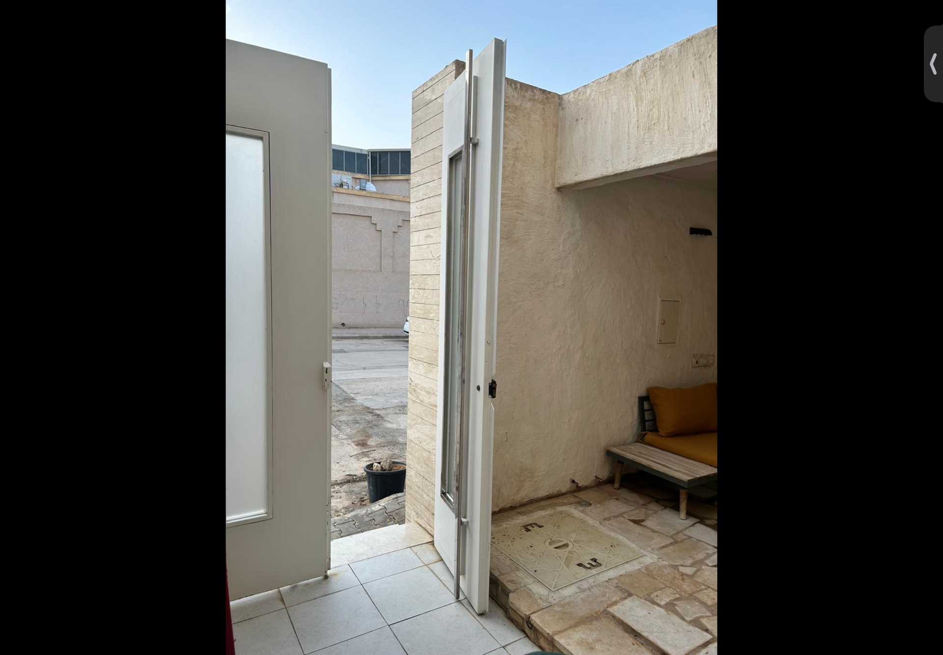 Open entrance doors to patio