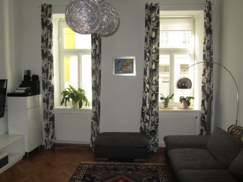 Quiet and big apartment (95m²) in central location preview