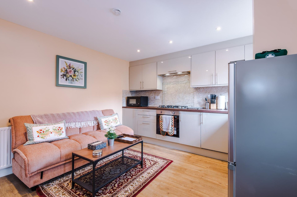 Stylish 2-Bed Home Near Royal Oldham Hospital preview