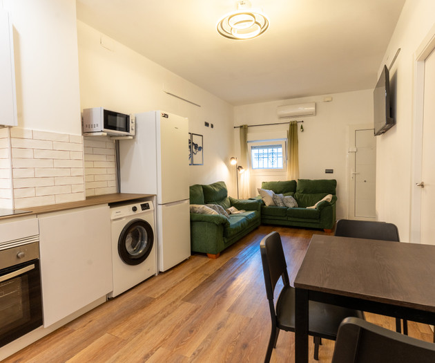2-bedroom apartment for rent, bills included