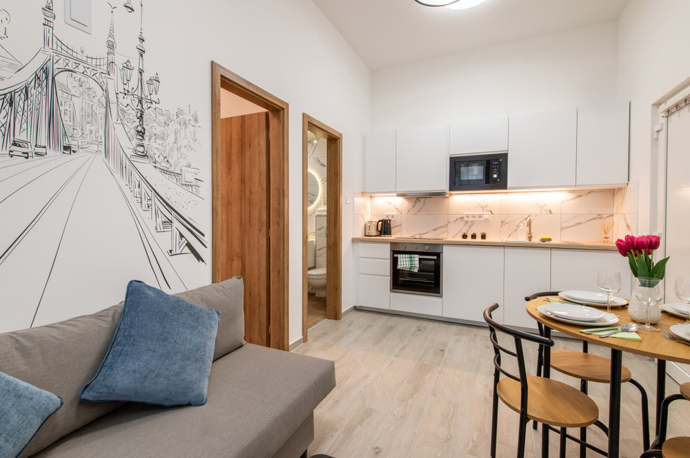 Modern 1-Bedroom Apartment near Deák Square preview