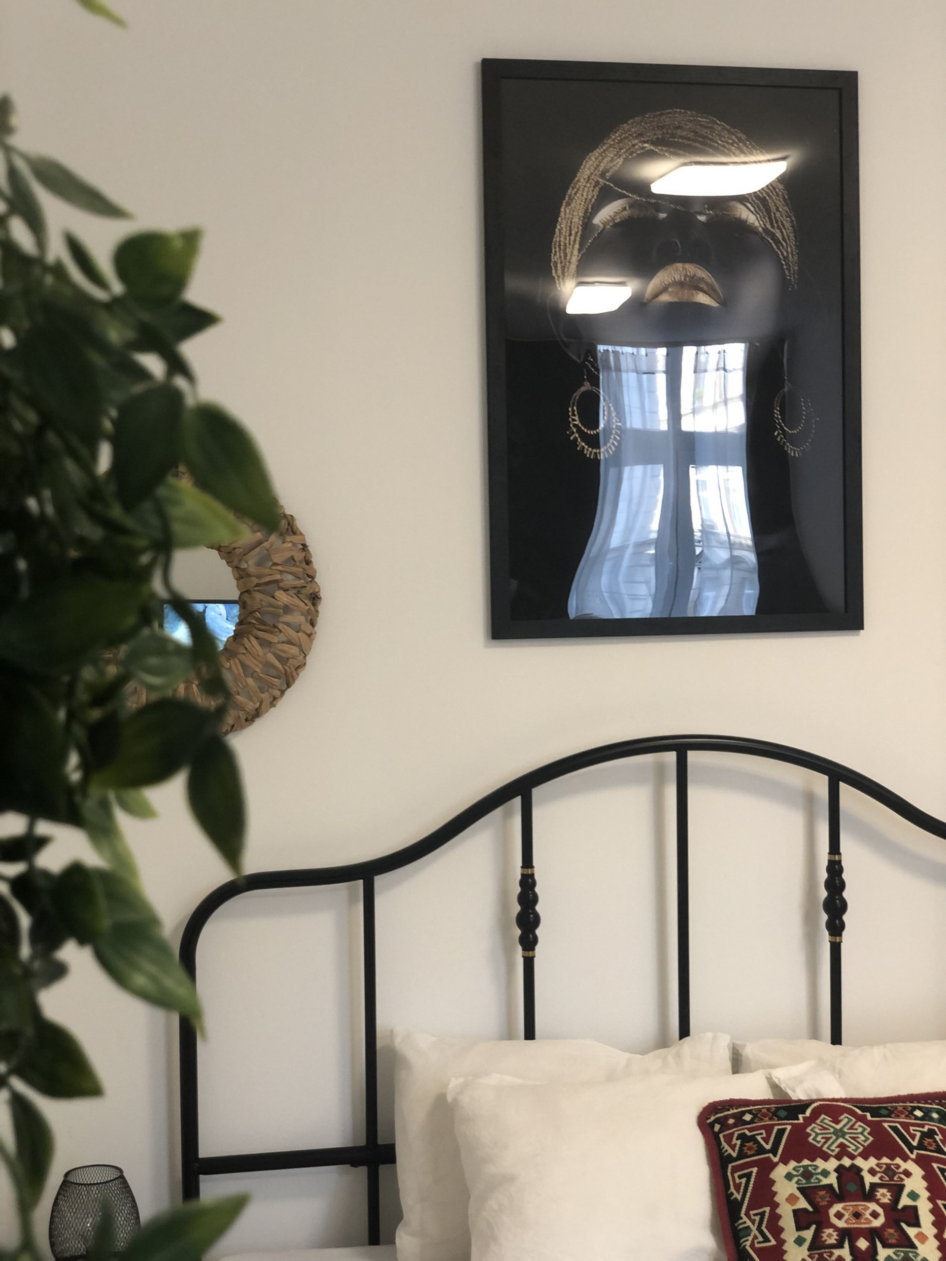 bedroom details