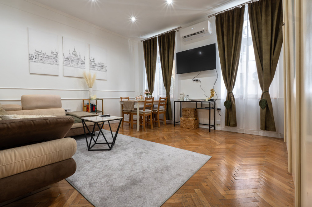 Eco-Parisian Chic 50m² Oasis |1Gbps| District VII preview