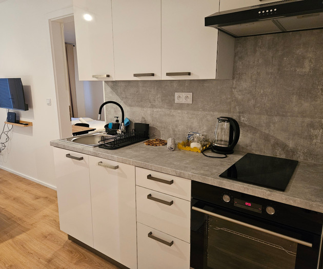 Family 2BR for 1-8 guests | Garden, Parking, Gym