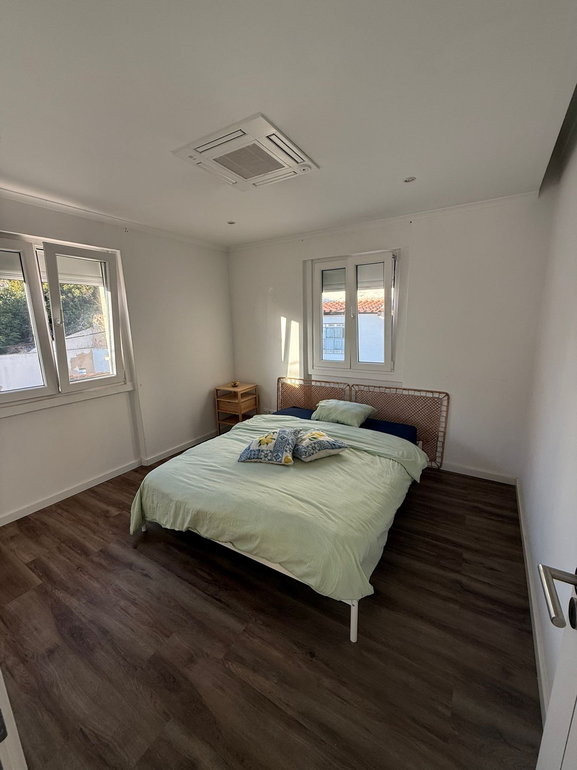 Spacious double bedroom bright