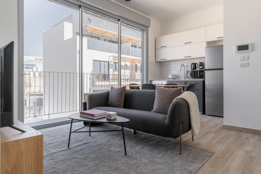 Blueground | Florentine, Bright, 2 Balconies -18 preview