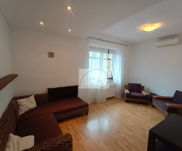 Elegant Duplex in Villa • Central Bucharest