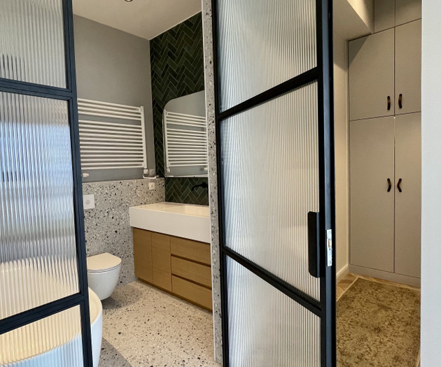 Designer 2BR Apartment near Parliament