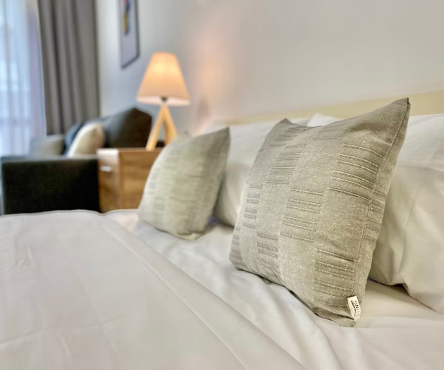 Spacious & Cozy 2 BDR Apartment with Fast Wi-fi