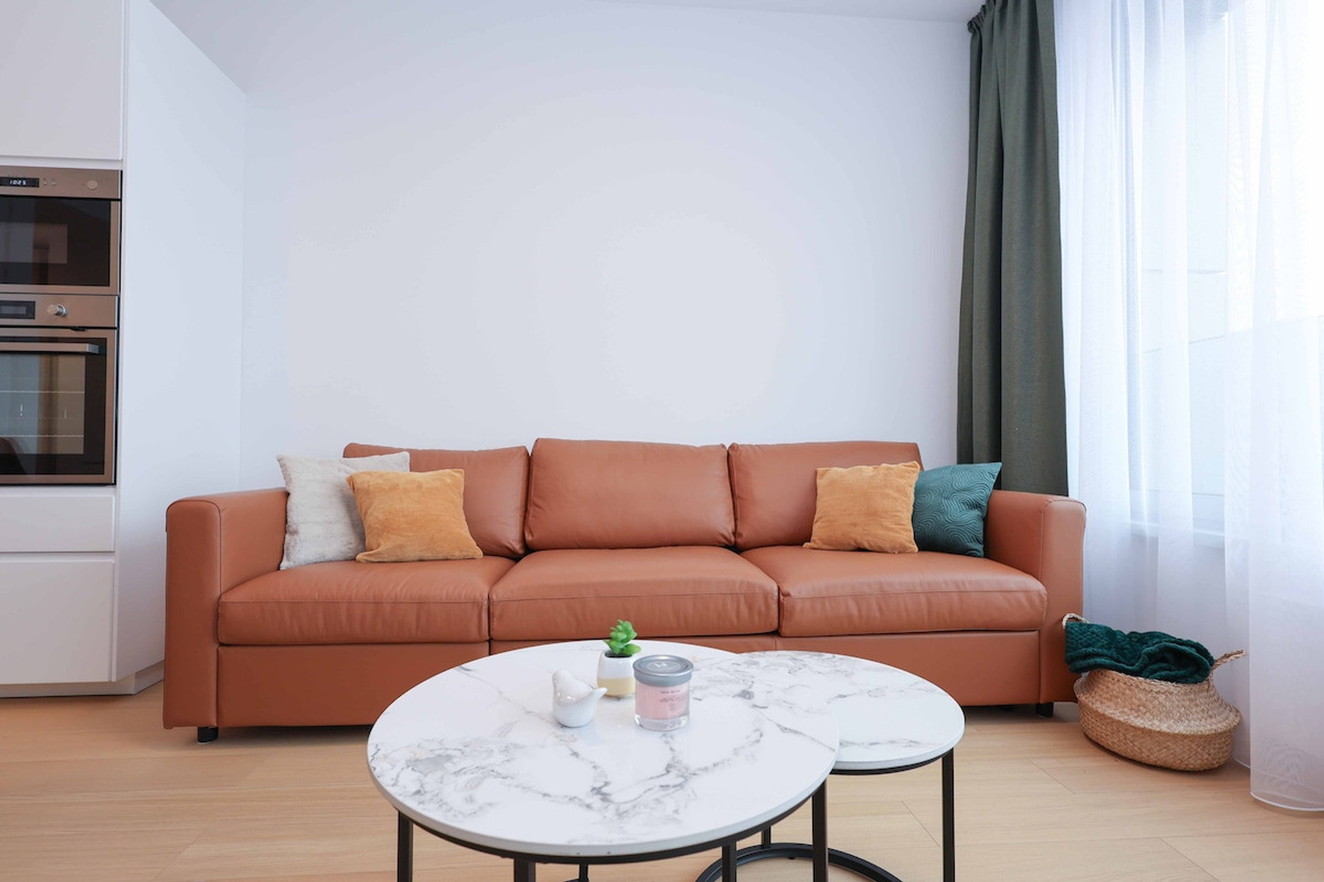 Living room image 3