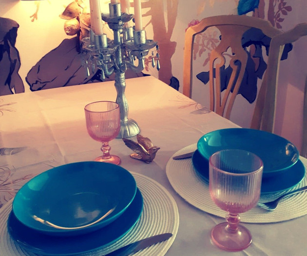 Close-up table setting decor