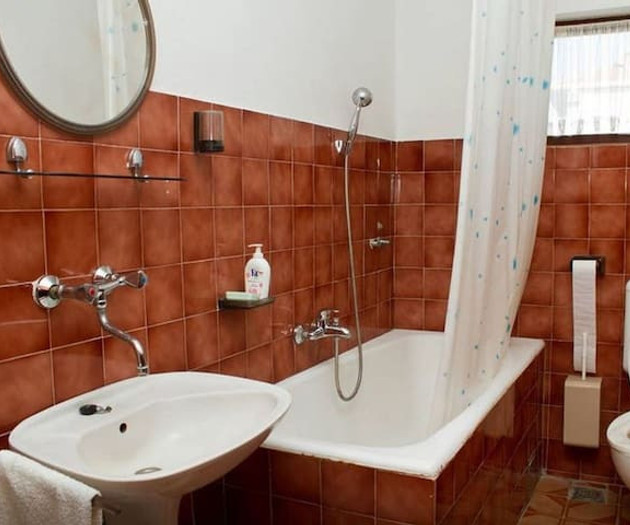 Seaview Waterfront Holiday Home Maria