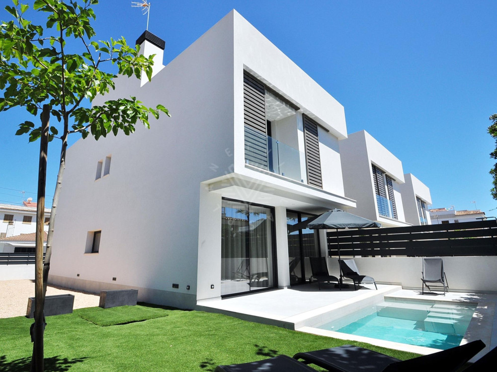 Semi-detached house, for rent on a TEMPORARY basis preview