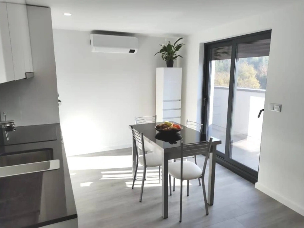Modern Furnished 2-Bedroom ApartmentF preview