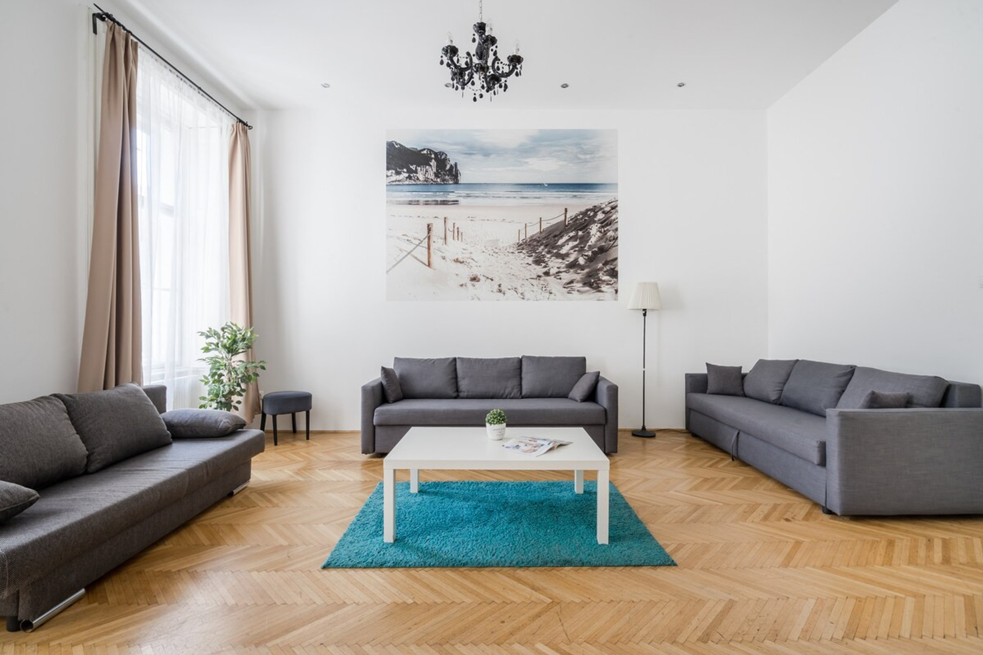 Living room image 1