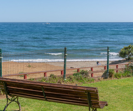 Beachfront flat in Mi Capricho. Marbella