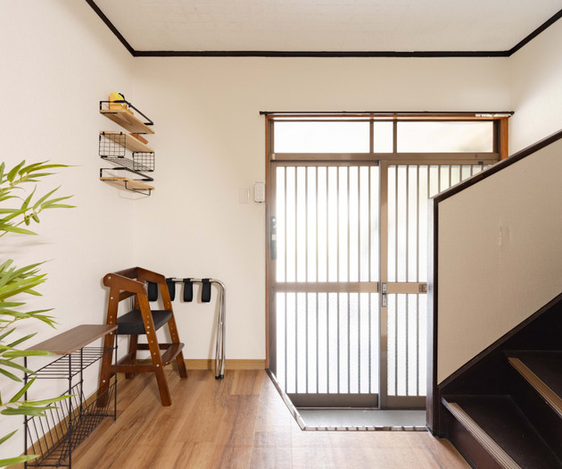 50㎡ 2-Story House / Direct Train to Osaka Station