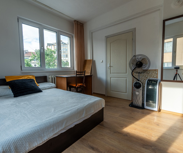 Popa's Finest, 3-BR Central Residence
