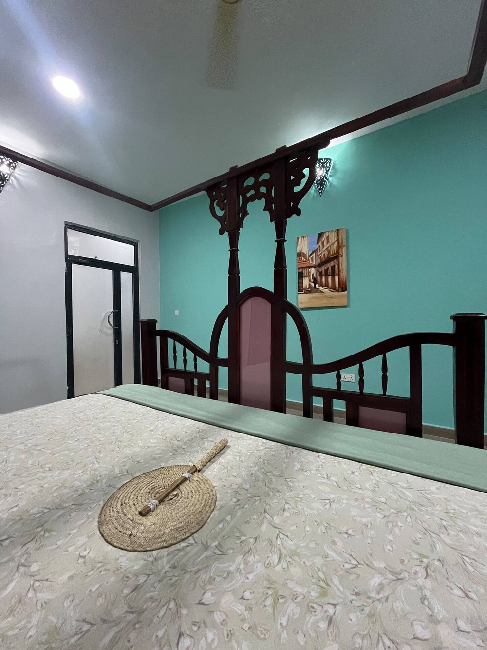 kinyonga house preview