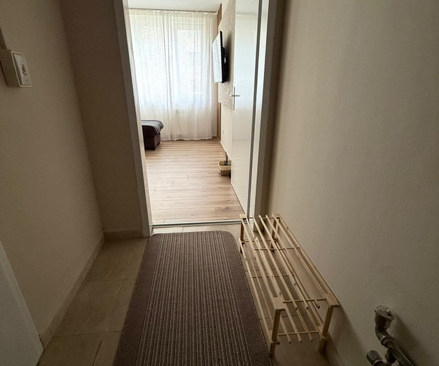 Bright 1BR Apartment with 600 Mbps Fiber & A/C | 2