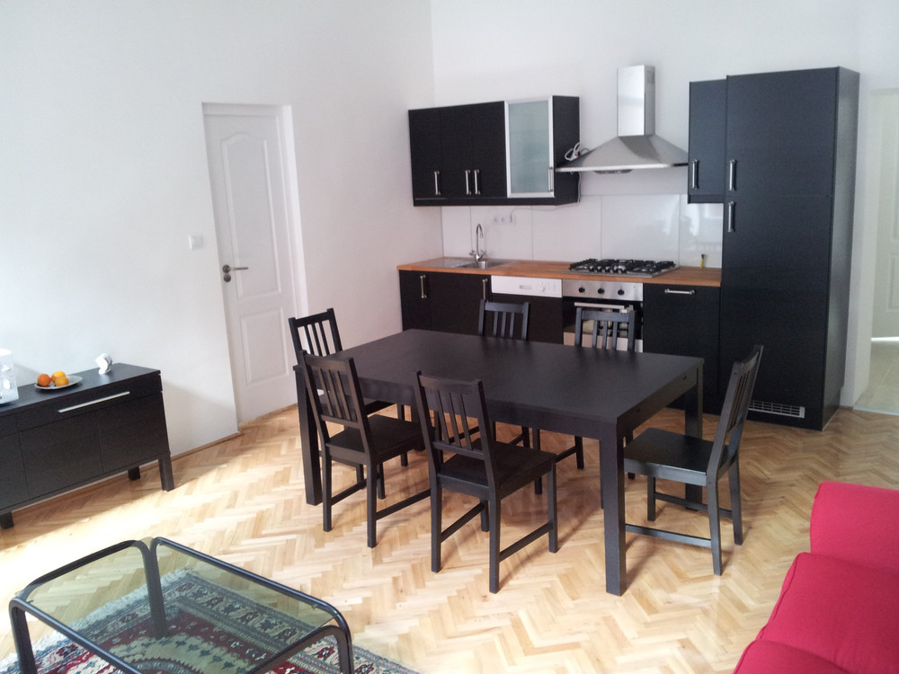 Apartment with 2 bedroom, 2 bathroom, 5 bikes preview