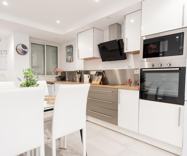 Holidays2Malaga Homely Bysso with small terrace
