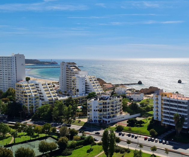 Vista Bonita - Modern apartment with ocean and mou