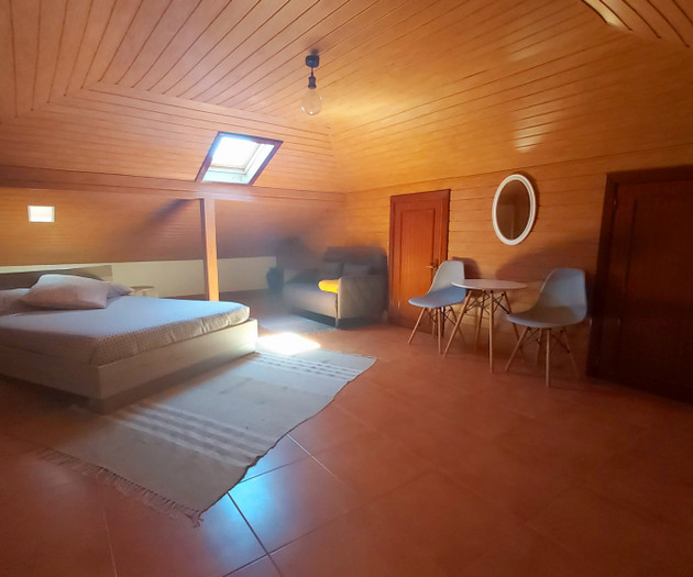 Country Room.