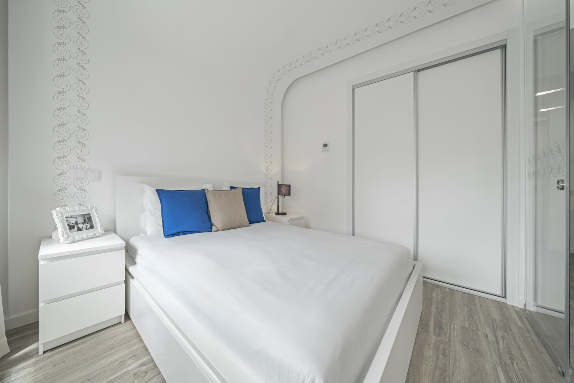 Bedroom with double bed