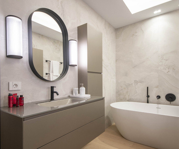 Bathroom vanity and tub