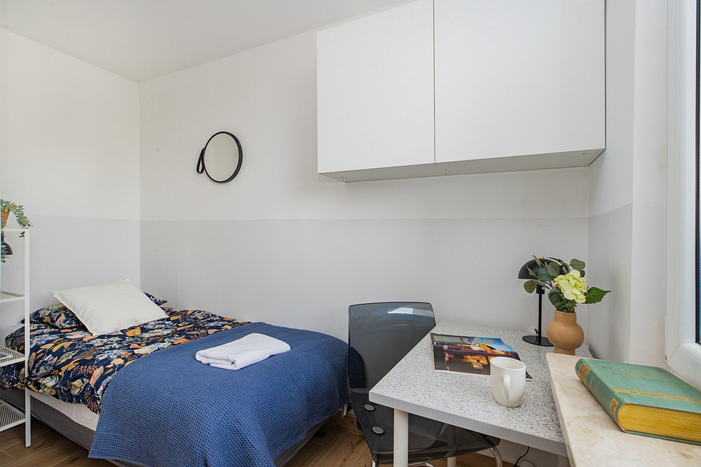 Private Room-2 to Rent for student SWPS preview