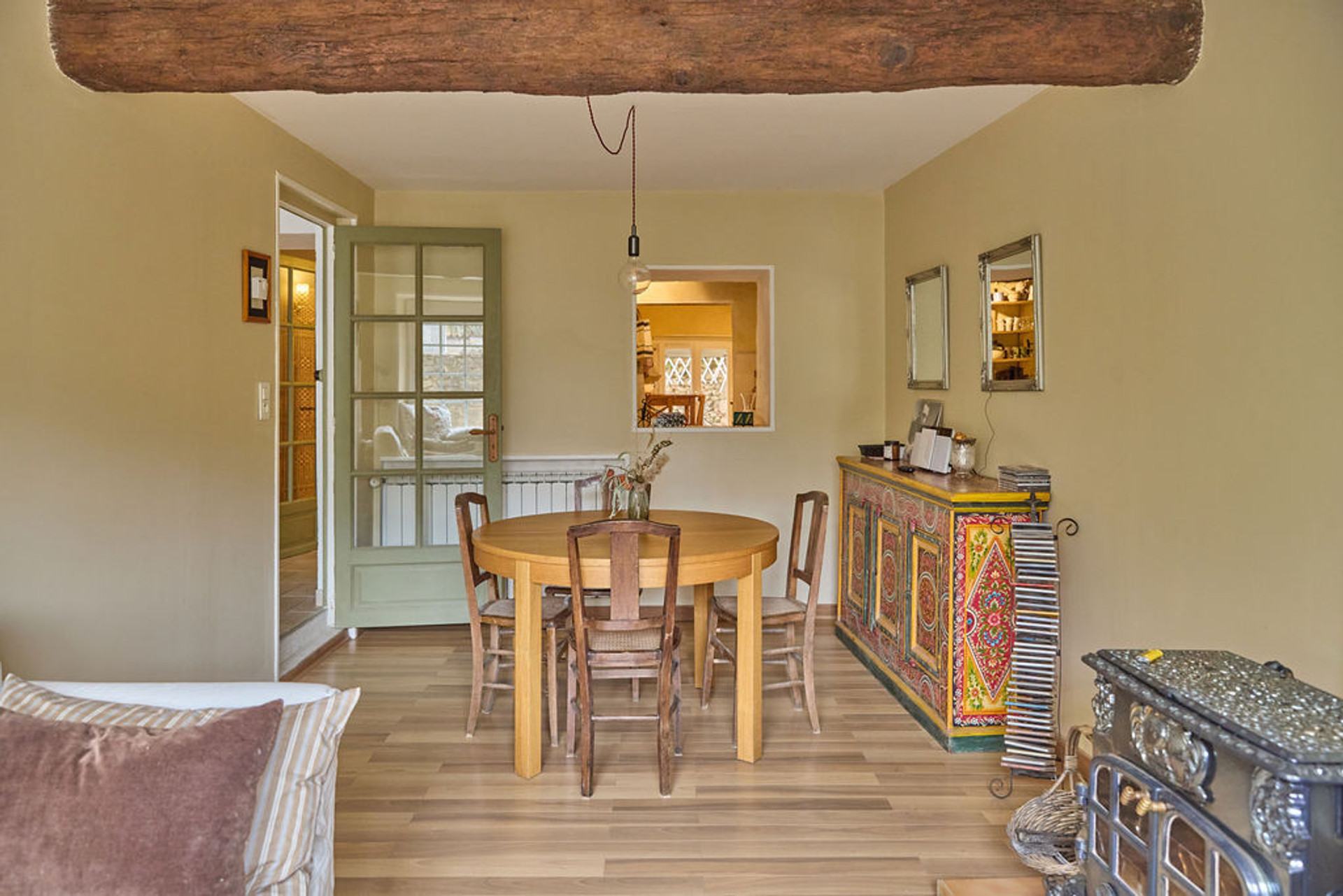 The living-room. Enjoy its wood stove.