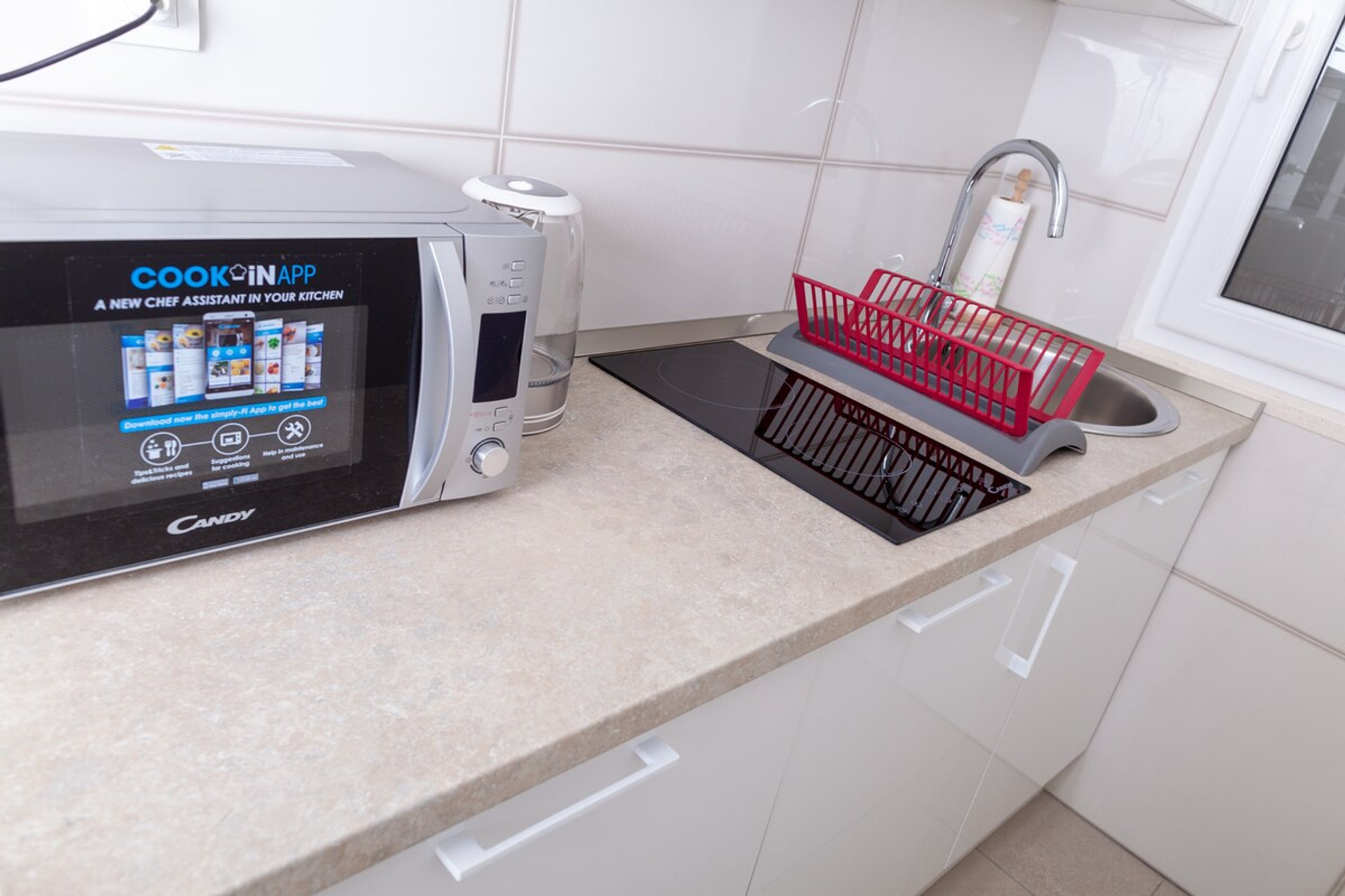Kitchenette. 