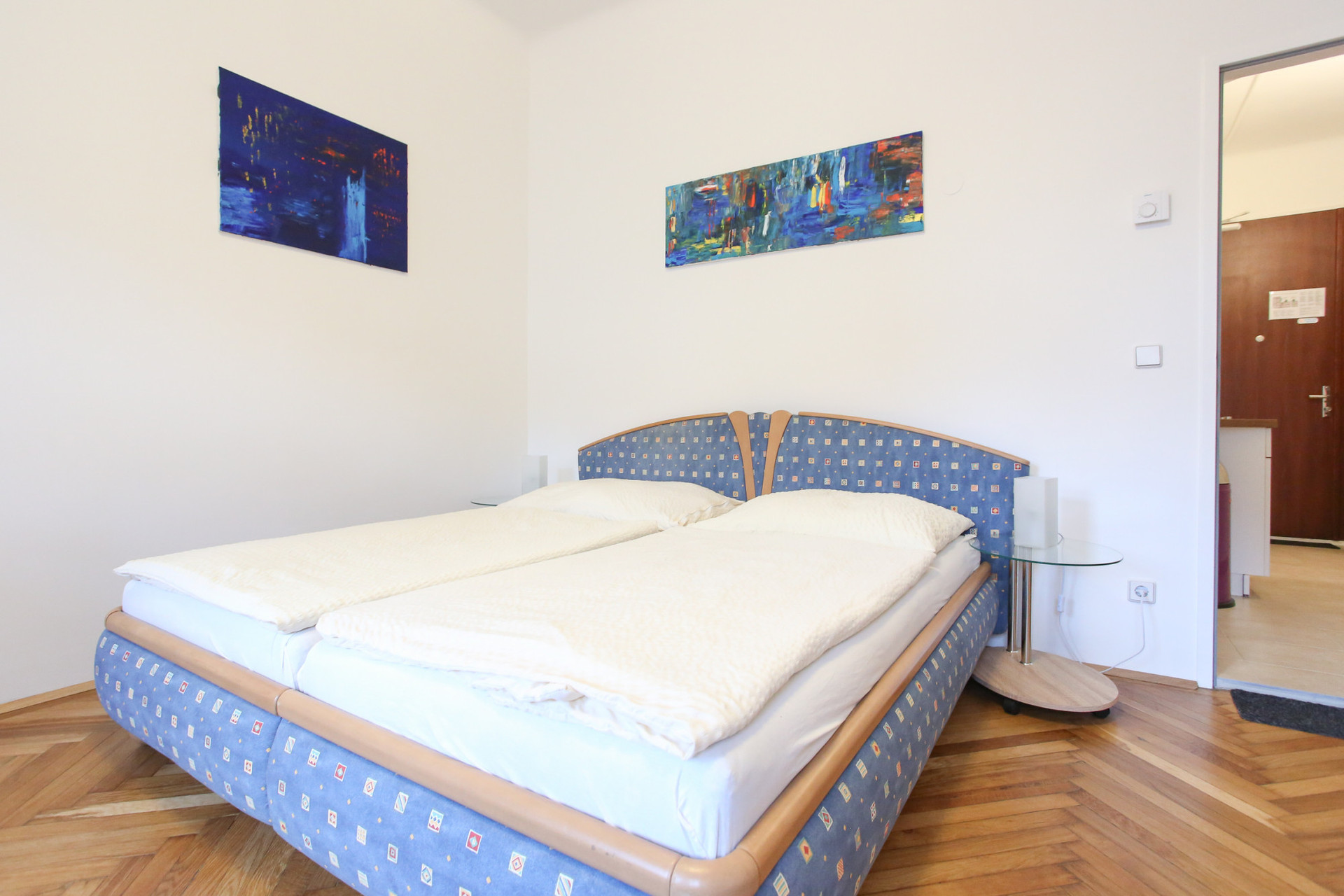 A large bed to have a good rest
