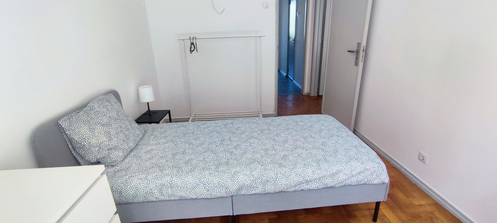 Single room, with balcony, 10 min from Lisbon preview