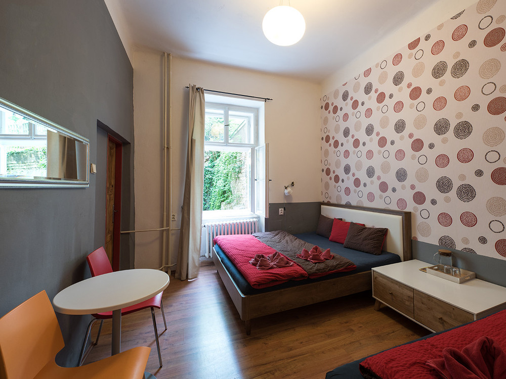 Private double/twin room in a stylish hostel preview
