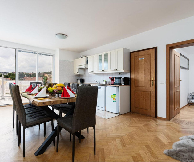 Apartamento con jacuzzi y vistas al skyline