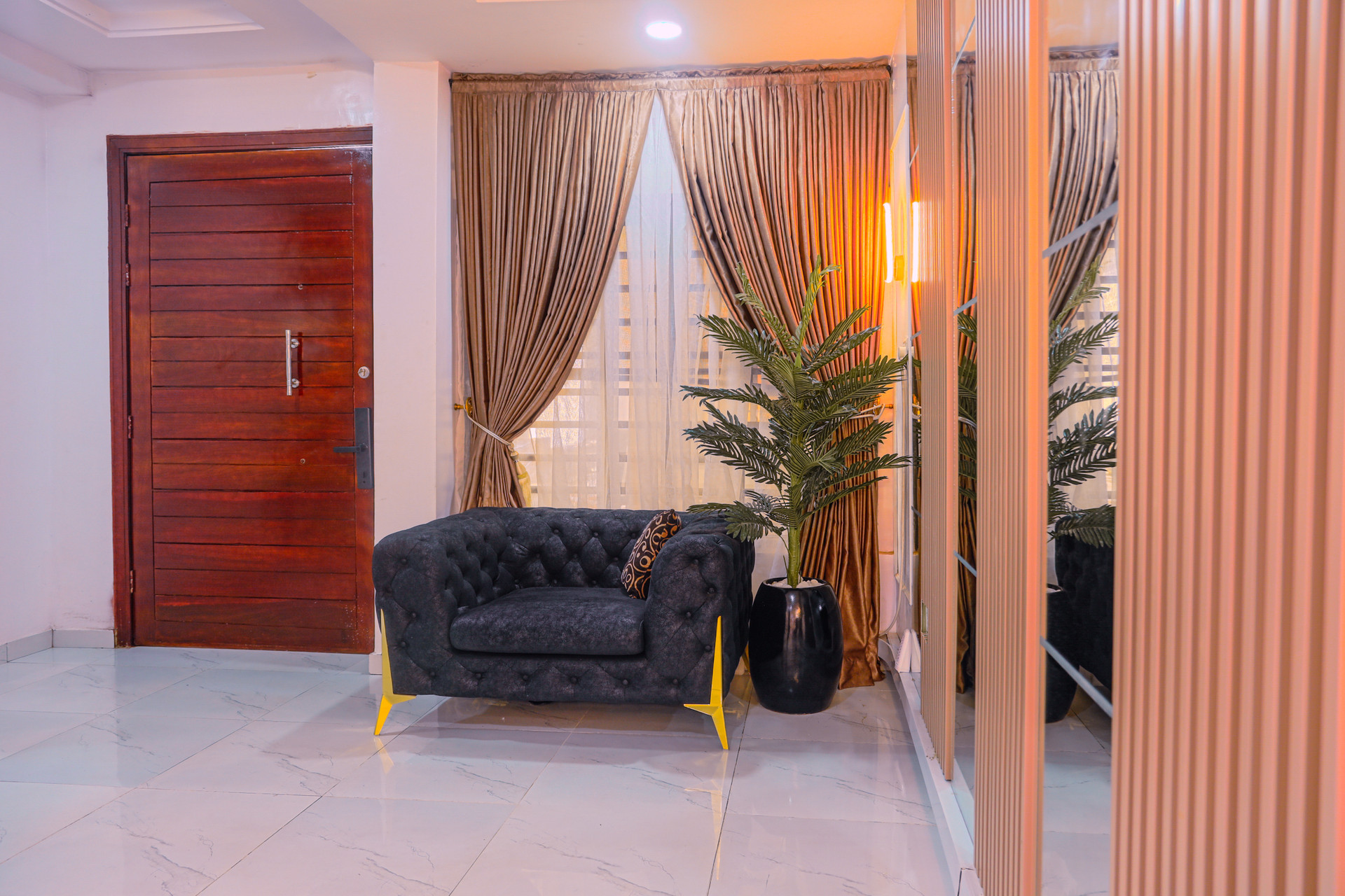 Ante room