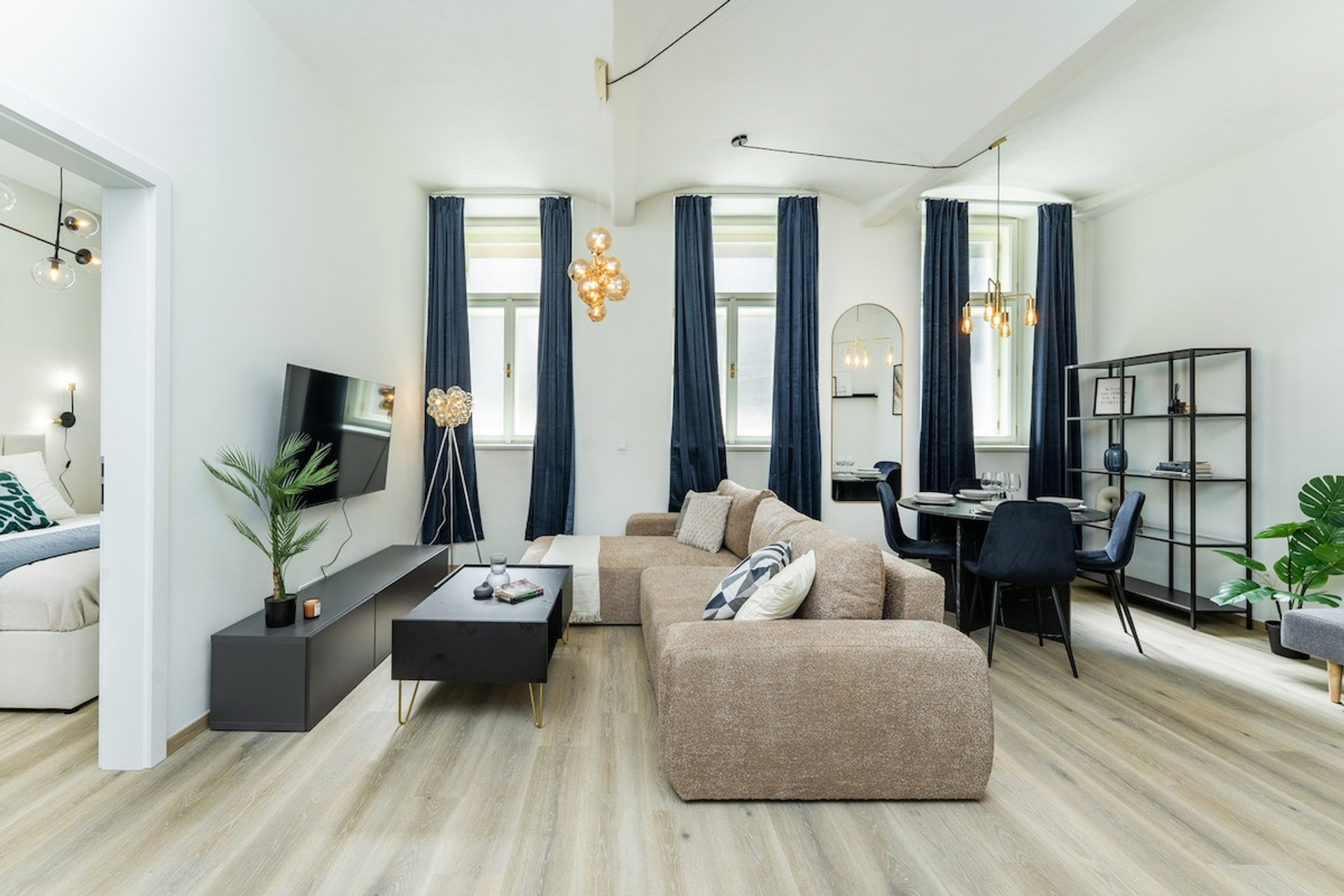 Living room image 3