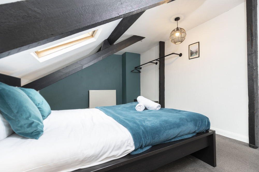 Spacious 4BR Home in Gateshead Sleeps 8 w/Parking preview