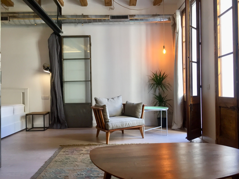 Cozy apartment in the center of Barcelona preview